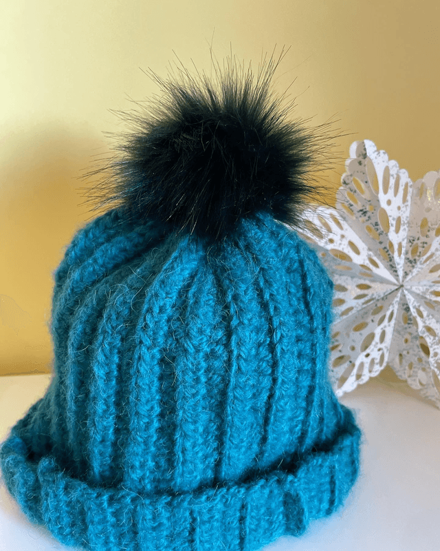 Hat (super-fluff yarn, lightweight ribbed stitch)